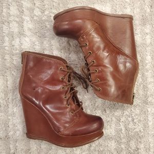 Steve Madden Thronne Bootie